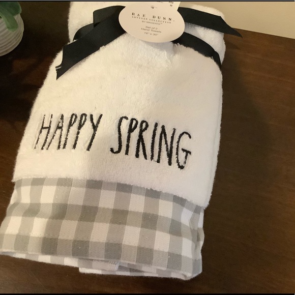 Rae Dunn Other - Rae Dunn HAPPY SPRING Hand Towels Set 💐